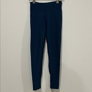 Women's Turquoise Textured High-Waist Scrunch Yoga Pants